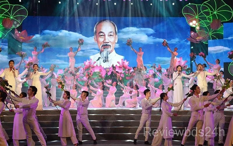 Kỷ niệm 135 năm ngày sinh Bác Hồ – Khơi dậy khát vọng Việt Nam hùng cường