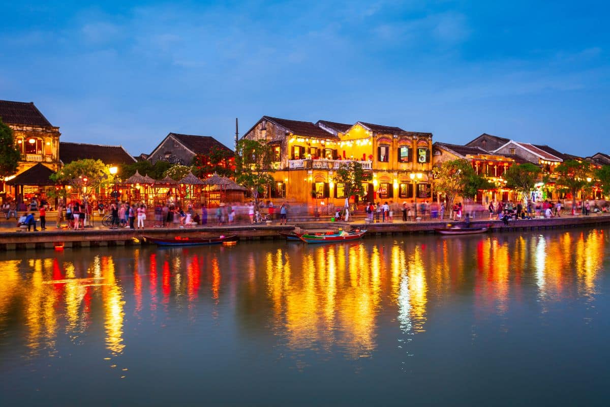 Giá và dòng vốn trong bối cảnh hành chính mới