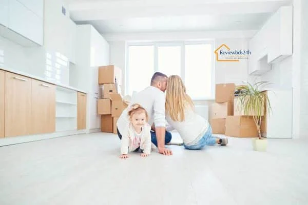 Tuổi nào hợp mua nhà năm 2025?